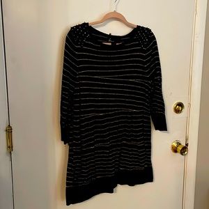 Black and gold Lane Bryant tunic length sweater